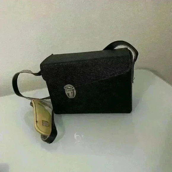 Vintage Kodak Instamatic X-15 Camera w/ Carry Case, Flash Cubes, Film- Untested - Picture 13 of 16